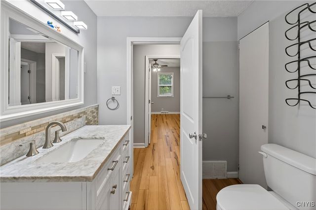 9541 Horseshoe Island Road, Clay, NY 13041