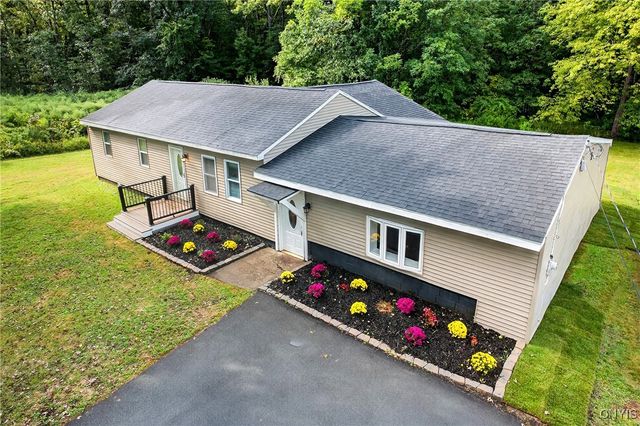 9541 Horseshoe Island Road, Clay, NY 13041