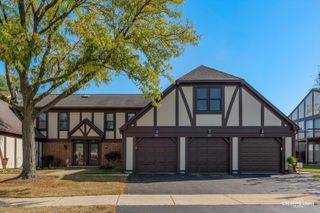 7419 Canterbury Place 22-4, Downers Grove, IL 60516