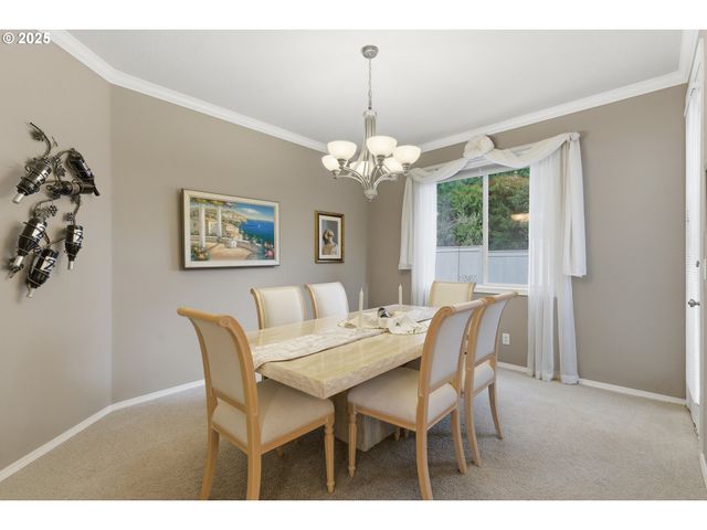 158 Sw 105TH Ter, Portland, OR 97225