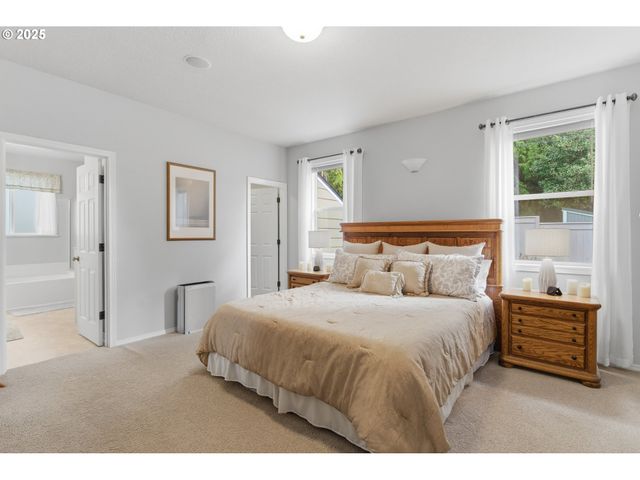 158 Sw 105TH Ter, Portland, OR 97225