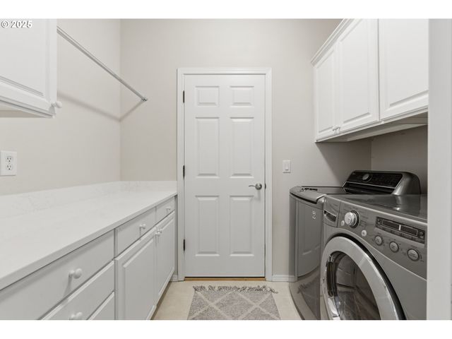 158 Sw 105TH Ter, Portland, OR 97225