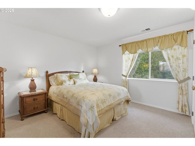 158 Sw 105TH Ter, Portland, OR 97225