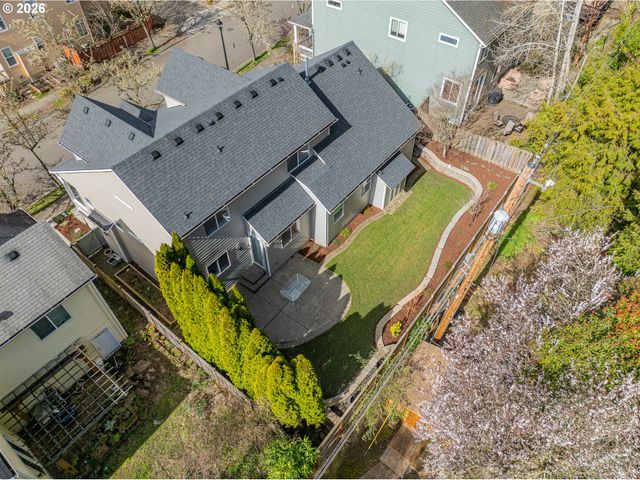 158 Sw 105TH Ter, Portland, OR 97225