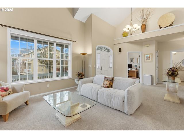 158 Sw 105TH Ter, Portland, OR 97225