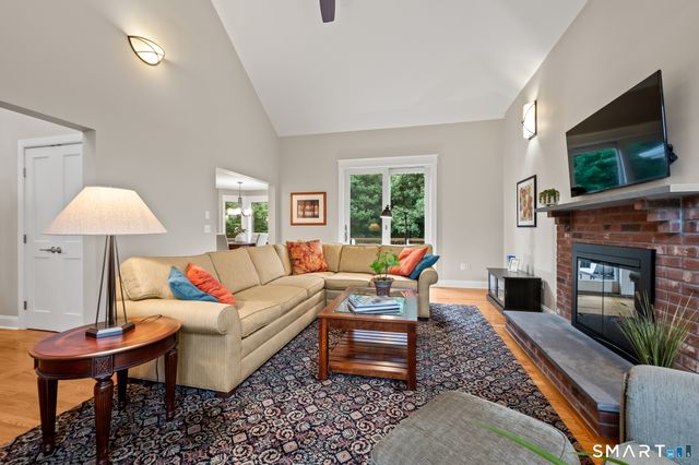 111 Bluff Point Road, Glastonbury, CT 06073