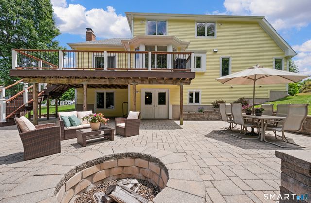 111 Bluff Point Road, Glastonbury, CT 06073