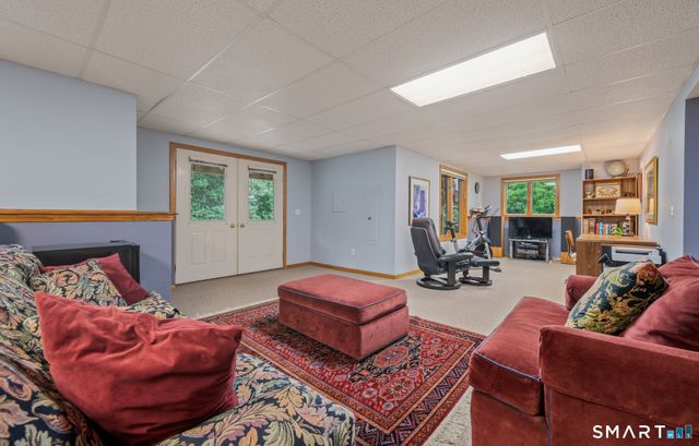 111 Bluff Point Road, Glastonbury, CT 06073