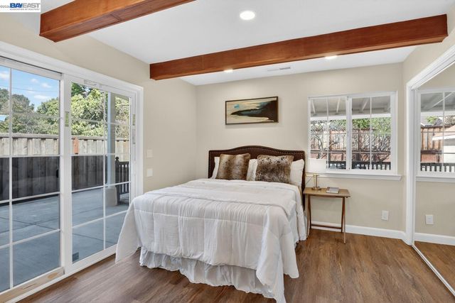 320 Monmouth Dr, Milpitas, CA 95035