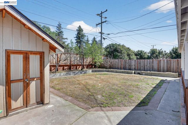 320 Monmouth Dr, Milpitas, CA 95035