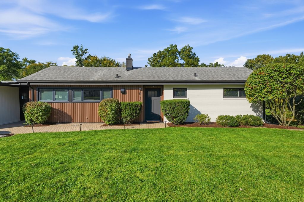 1N570 Forest Avenue, Glen Ellyn, IL 60137 — exterior