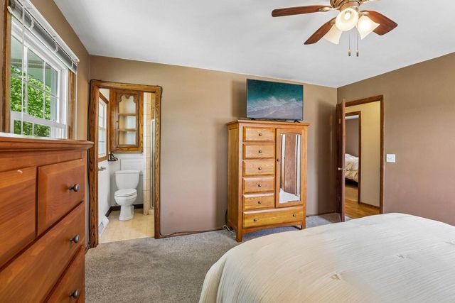 407 N Midway AVENUE, Jefferson, WI 53549