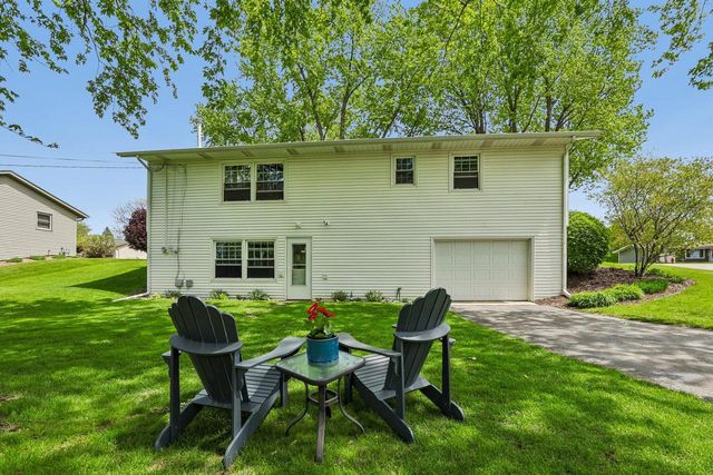 407 N Midway AVENUE, Jefferson, WI 53549