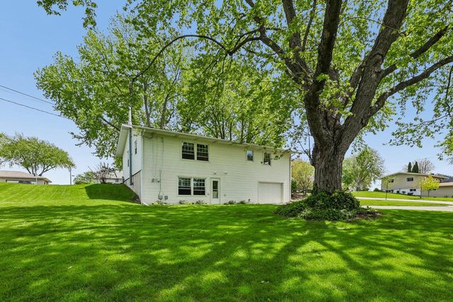 407 N Midway AVENUE, Jefferson, WI 53549