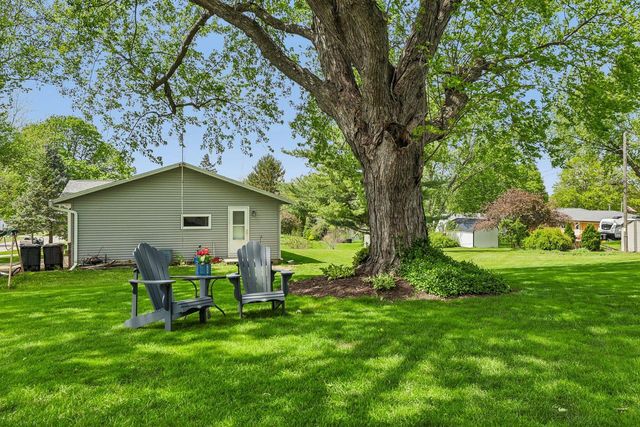 407 N Midway AVENUE, Jefferson, WI 53549