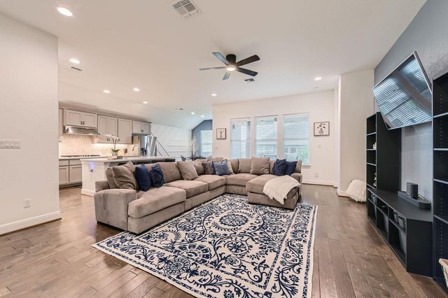 1332 Modoc WAY, Kyle, TX 78640