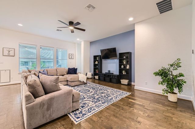 1332 Modoc WAY, Kyle, TX 78640