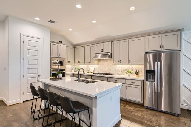 1332 Modoc WAY, Kyle, TX 78640