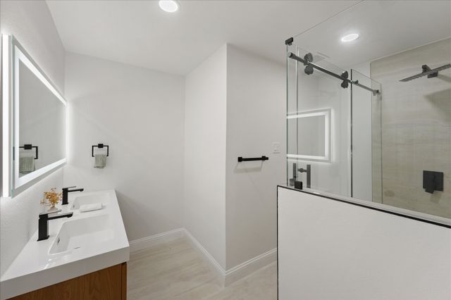 3718 Thornhill Way, Rowlett, TX 75088