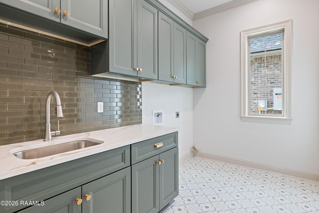 105 Reservoir Road, Broussard, LA 70518