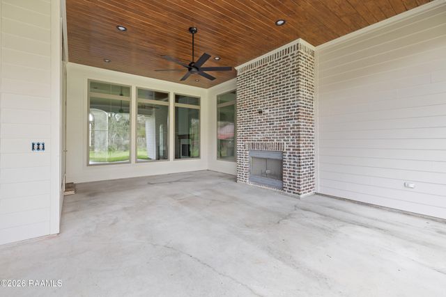 105 Reservoir Road, Broussard, LA 70518