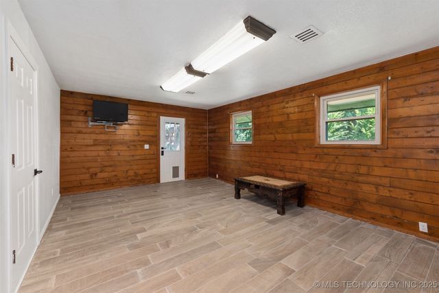 1819 Oak Knoll Drive, Sperry, OK 74073