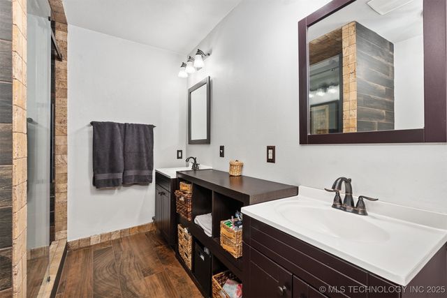 1819 Oak Knoll Drive, Sperry, OK 74073