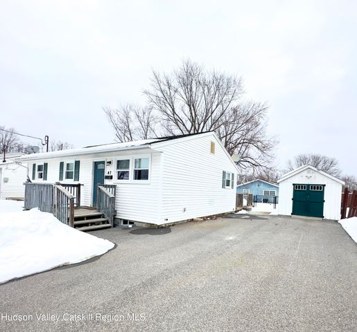 47 Terry Lane, Coxsackie, NY 12051