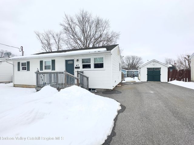 47 Terry Lane, Coxsackie, NY 12051