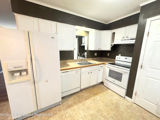 47 Terry Lane, Coxsackie, NY 12051