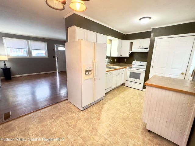 47 Terry Lane, Coxsackie, NY 12051