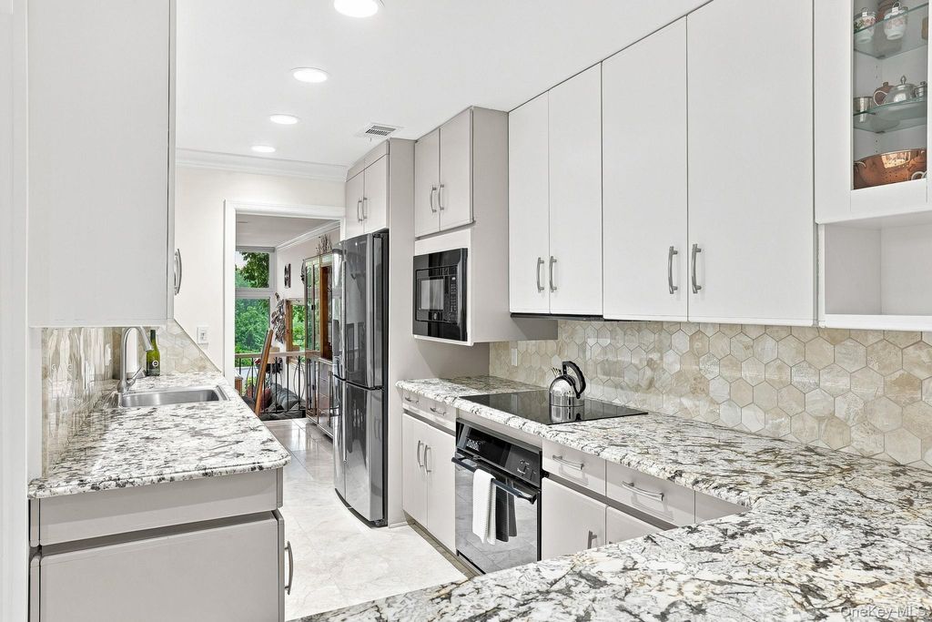 815 Colony Drive, Hartsdale, NY 10530 — photo 3