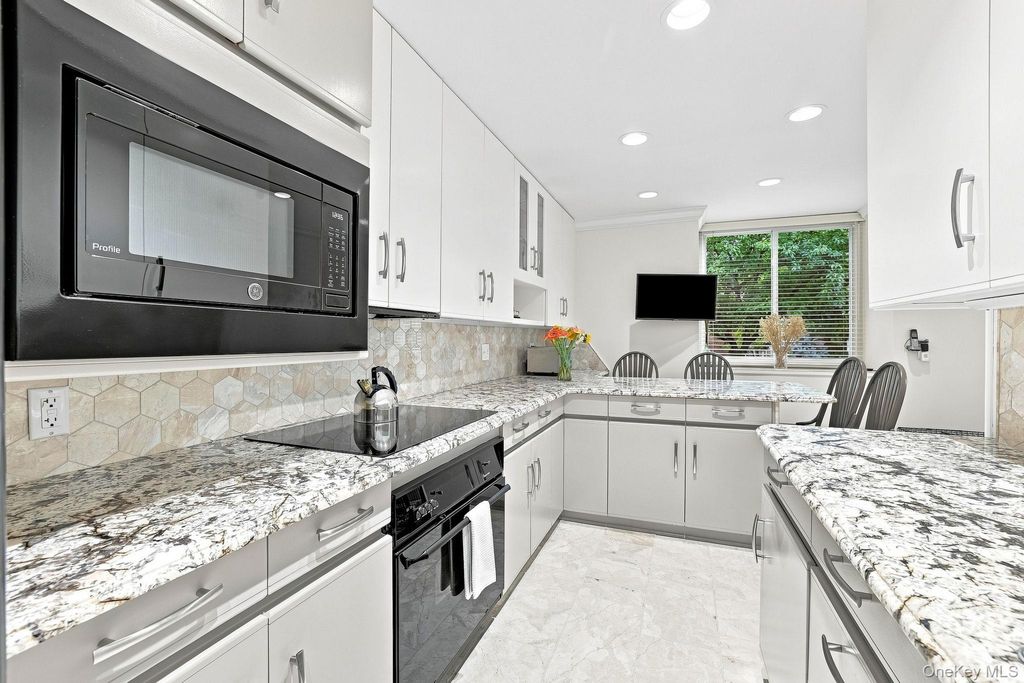 815 Colony Drive, Hartsdale, NY 10530 — photo 4