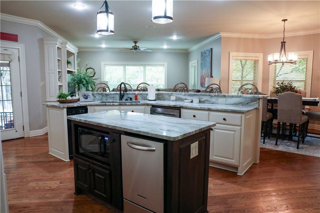 513 Autumnwood, Russellville, AR 72802