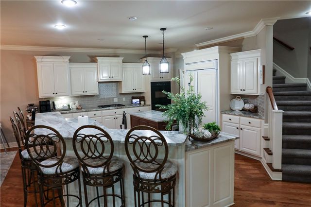 513 Autumnwood, Russellville, AR 72802