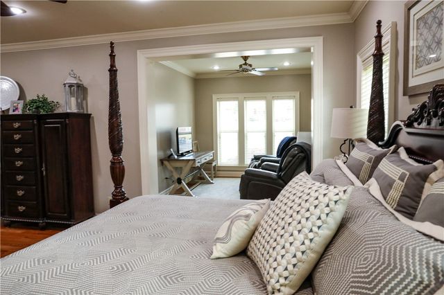 513 Autumnwood, Russellville, AR 72802