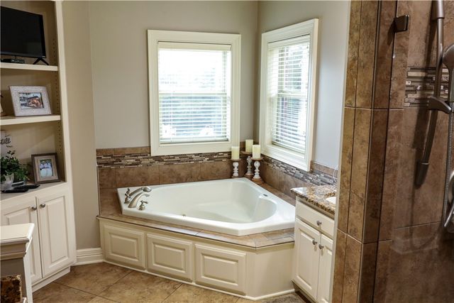 513 Autumnwood, Russellville, AR 72802