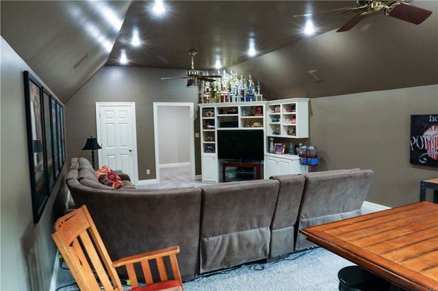 513 Autumnwood, Russellville, AR 72802