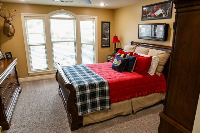 513 Autumnwood, Russellville, AR 72802