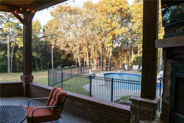 513 Autumnwood, Russellville, AR 72802