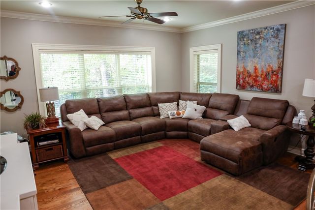 513 Autumnwood, Russellville, AR 72802