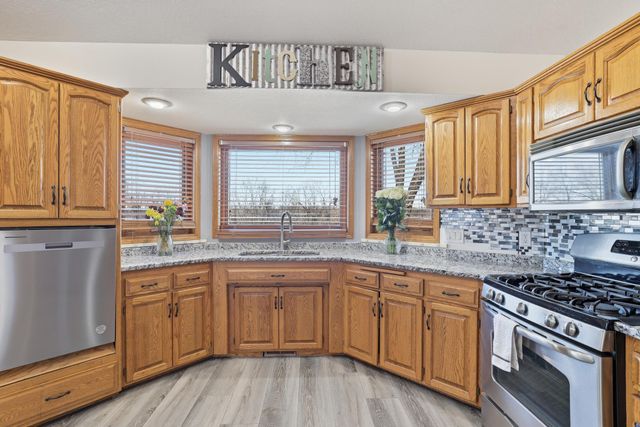 9851 Gillard Avenue NE, Monticello, MN 55362