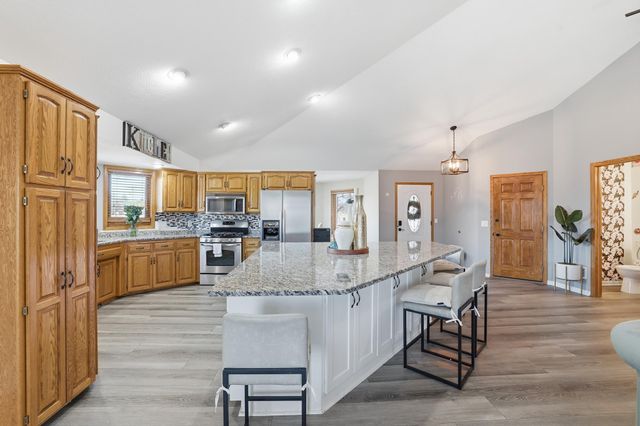 9851 Gillard Avenue NE, Monticello, MN 55362