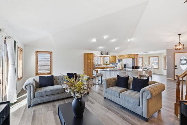 9851 Gillard Avenue NE, Monticello, MN 55362