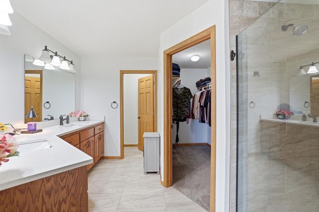 9851 Gillard Avenue NE, Monticello, MN 55362