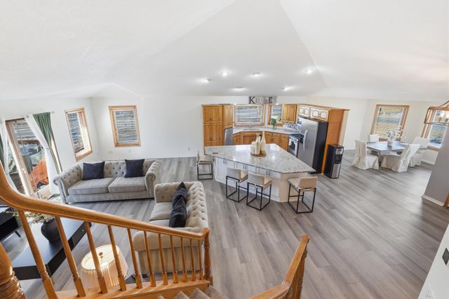 9851 Gillard Avenue NE, Monticello, MN 55362