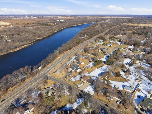 9851 Gillard Avenue NE, Monticello, MN 55362