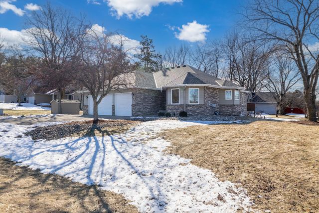 9851 Gillard Avenue NE, Monticello, MN 55362