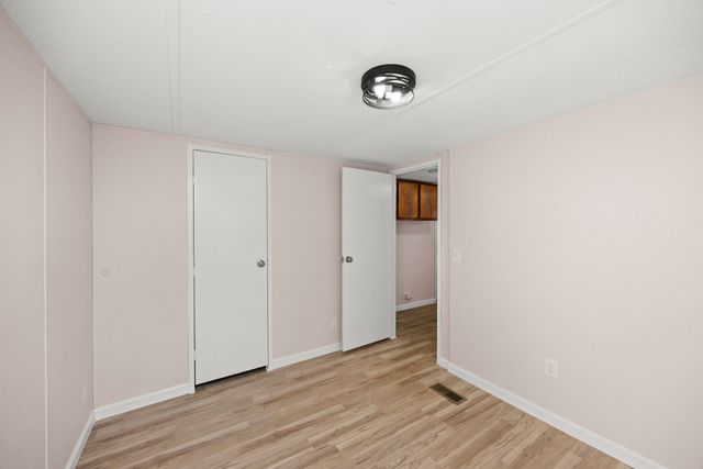 223 Hurricane Cir, La Vergne, TN 37086