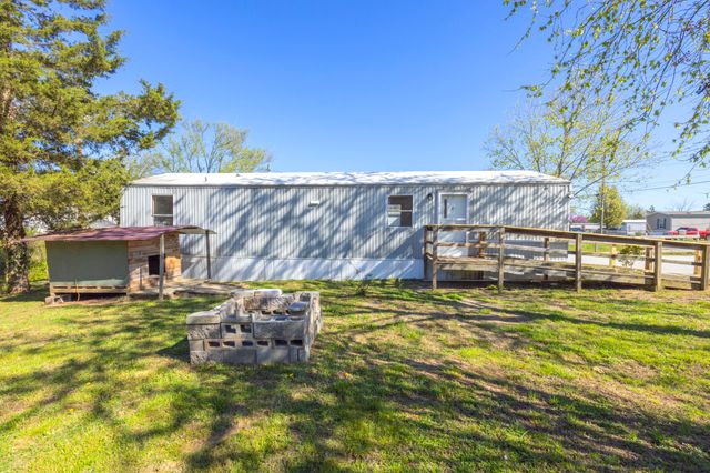 223 Hurricane Cir, La Vergne, TN 37086